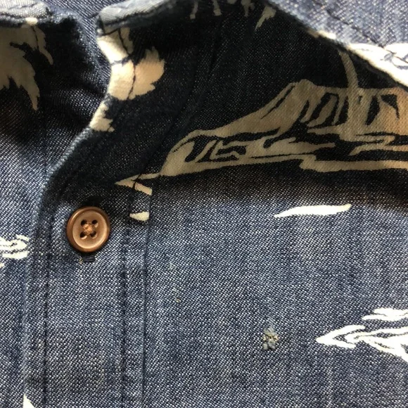 Old Navy Hawiian shirt Men's XL Slim-Fit Printed Chambray Shirt - Picture 7 of 16